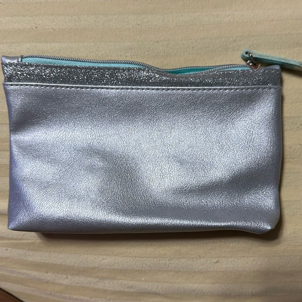 IPSY travel or cosmetic bag, tassle zipper pull NWOT